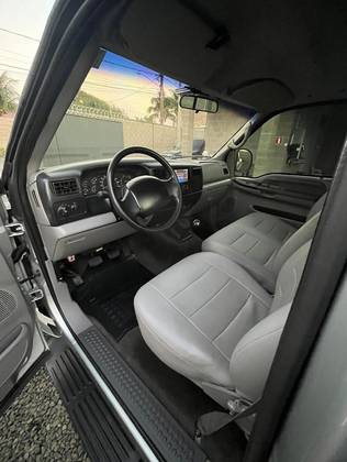 FORD F-250 4.2 XLT 4X2 CS TURBO INTERCOOLER DIESEL 2P MANUAL